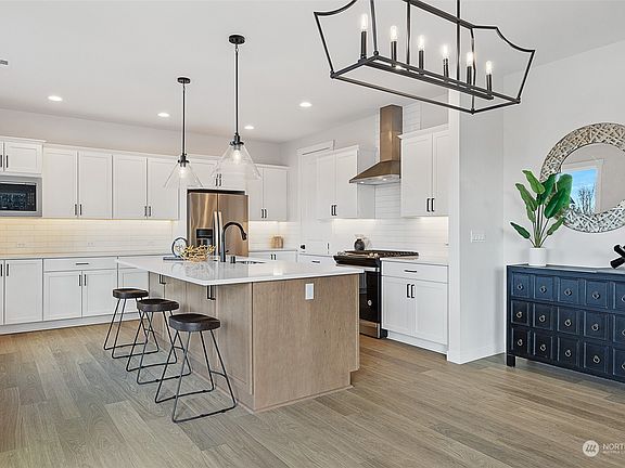 4th image of 14210 56th Avenue Ct E