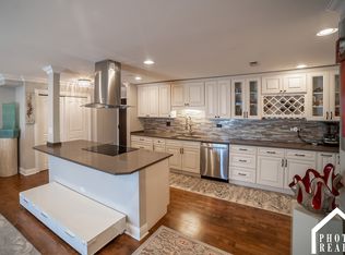 (Undisclosed Address), Mount Prospect, IL 60056