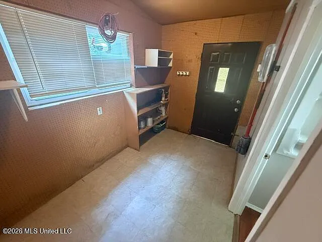 189 Saint George Ave — Photo 5