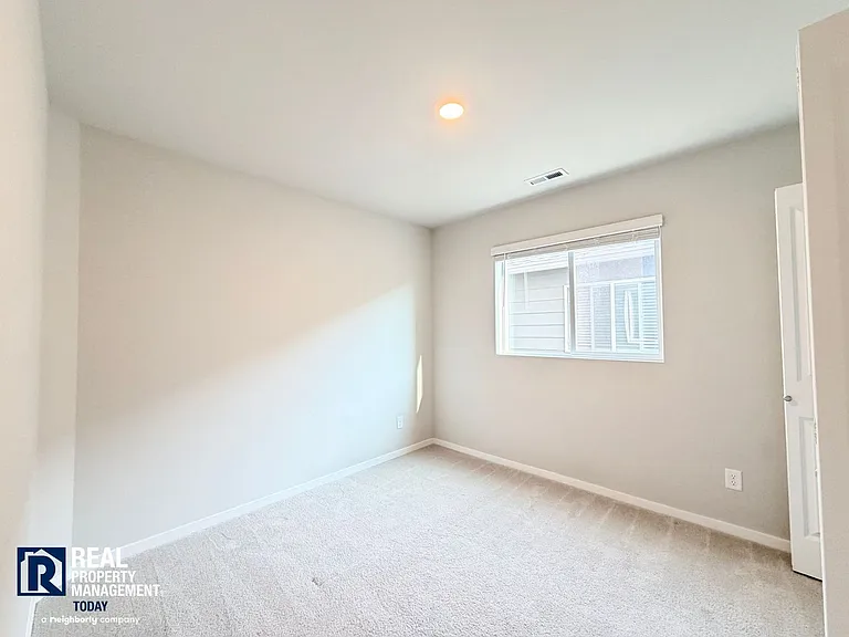 18746 107th Avenue Ct E — Photo 15