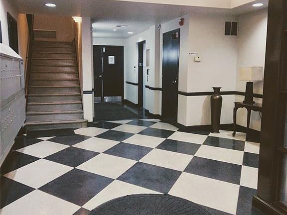 3rd image of 5316 Pershing Ave APT 406