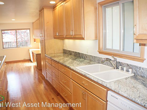 4th image of 3722 Rosemar Ave