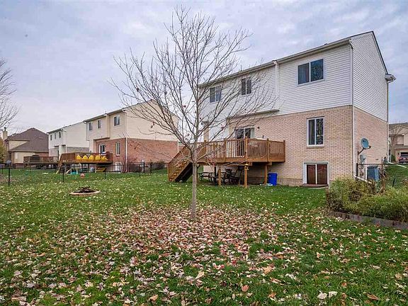 4th image of 51197 Caroline Dr