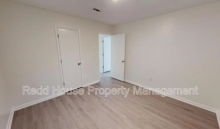 901 W Adams Ave — Photo 18