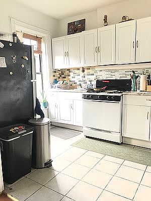 2nd image of 936 Marcy Ave #3