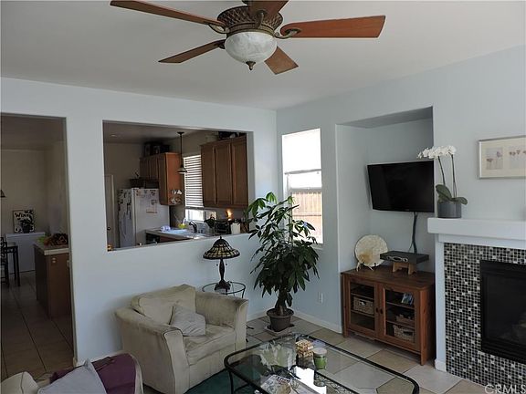 4th image of 18609 Hilldale Ln