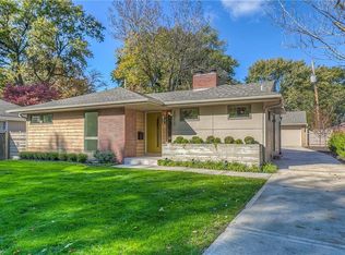 2910 W 53rd St, Fairway, KS 66205