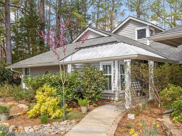 110 White Oak Way, Chapel Hill, NC 27514
