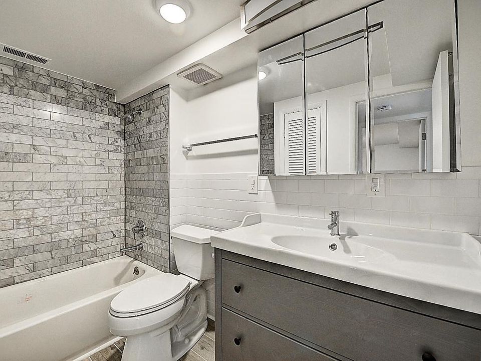 1st image of 2895 Ames St #2