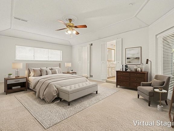 4th image of 9632 Robin Meadow Dr
