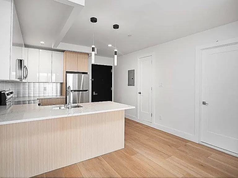 23-33 Astoria Blvd #5B — Photo 1