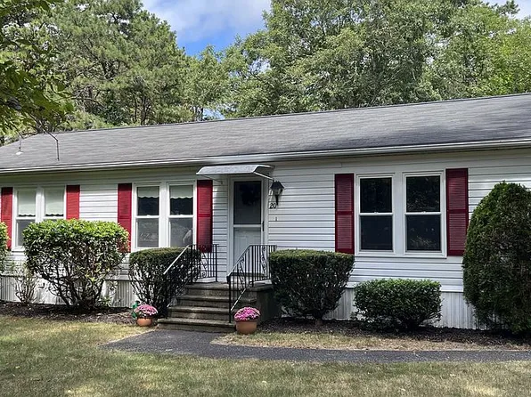 20 Barnfield Dr, Plymouth, MA 02360