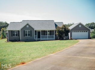 124 Kevins Dr, Hampton, GA 30228