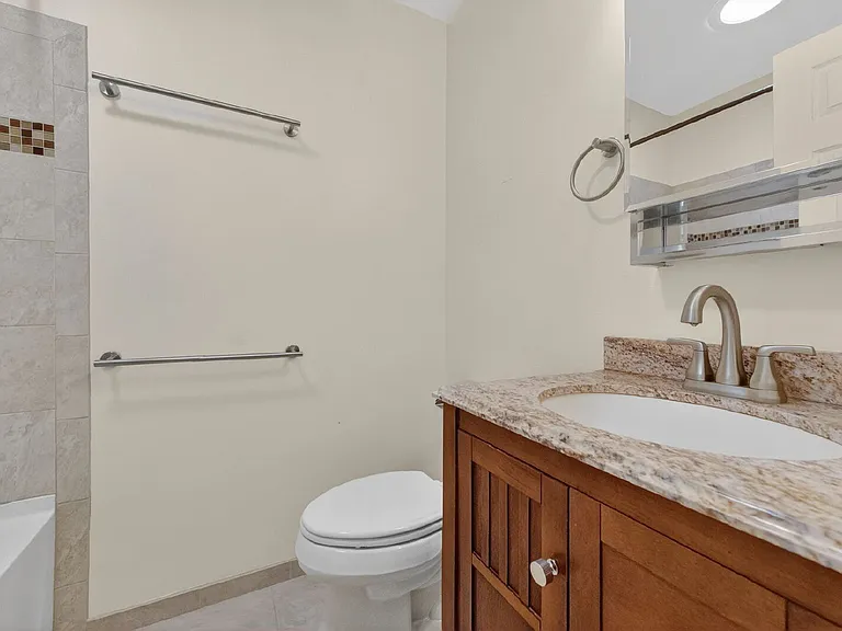 925 Chancellor St SW — Photo 21