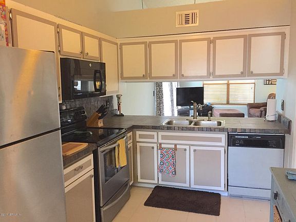5th image of 3467 Donzi Way E