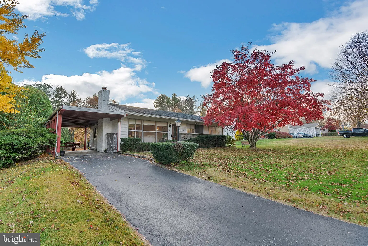77 War Admiral Ln photo 1