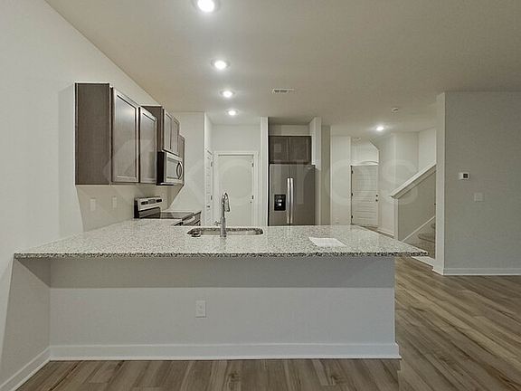 4th image of 6114 Taramore Ln