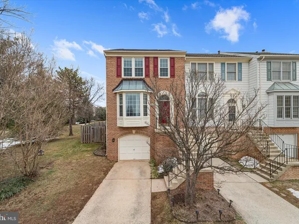 46868 Rabbitrun Ter, Sterling, VA 20164