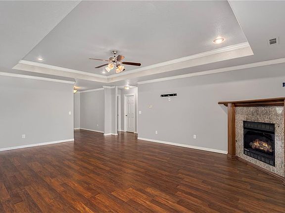 4th image of 11093 Meadowsweet Dr