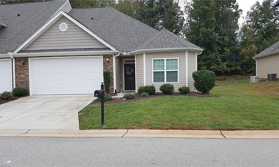 1st image of 117 Chestnut Bend Dr