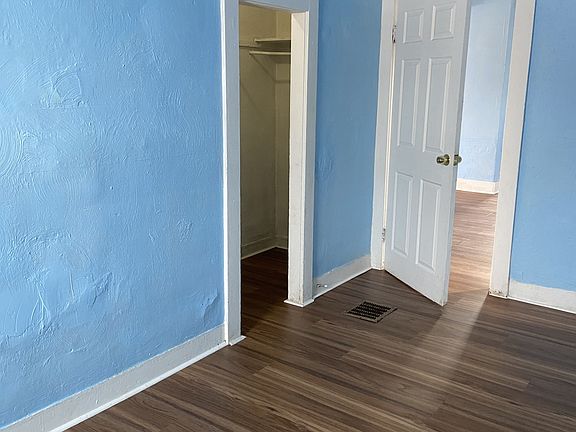 4th image of 5329 Storer Ave APT 3