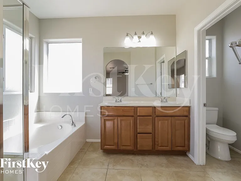 9324 Euphoria Rose Ave — Photo 9