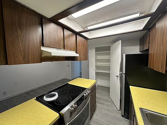 5th image of 120 Stanford Dr APT D