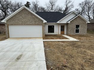 116 Northgate Dr, Canton, MS 39046