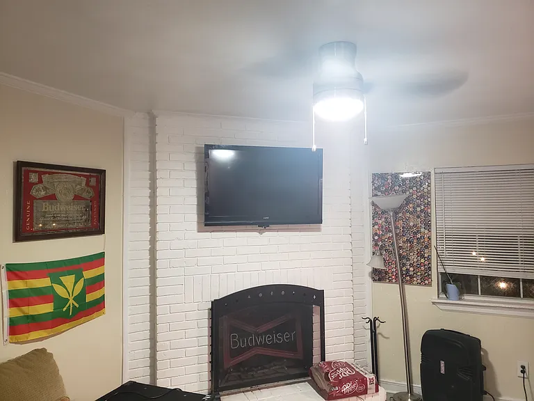 807 Evelyn Ct — Photo 7