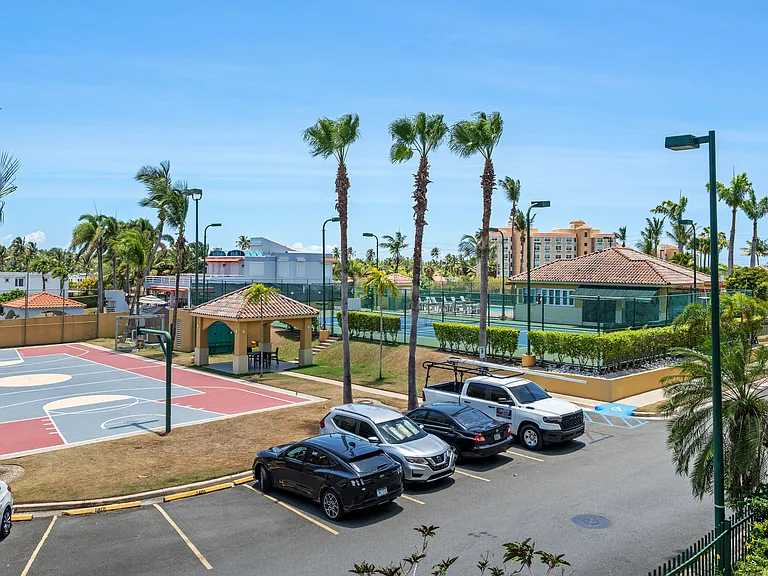 5103 Cond Royal Palm D101 — Photo 29