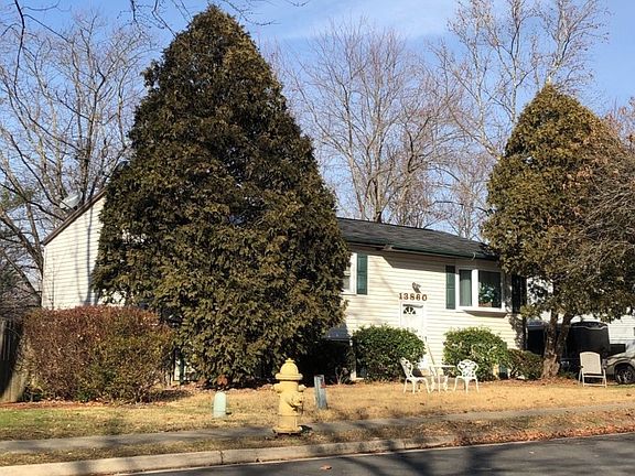 3rd image of 13860 Montoclair Ln