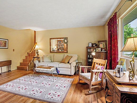 5th image of 52685 Bamford Dr