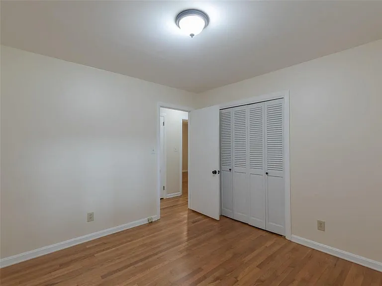 1110 Grimes Bridge Rd — Photo 21