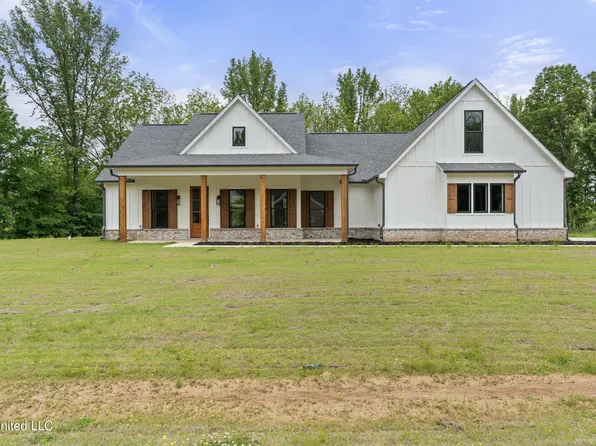 101 Drake Ln, Red Banks, MS 38661