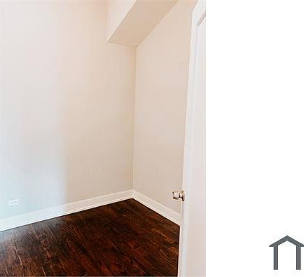 5th image of 3601 W Wrightwood Ave APT 1