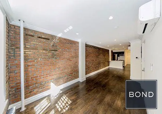 Rented by Bond New York | media 23