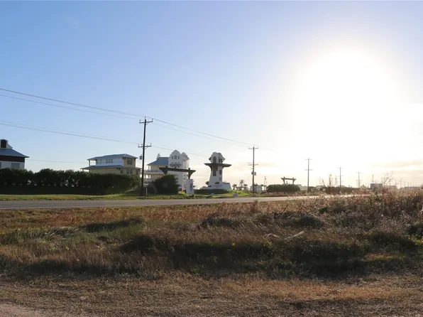 201 Tx State Highway 87, Gilchrist, TX 77617