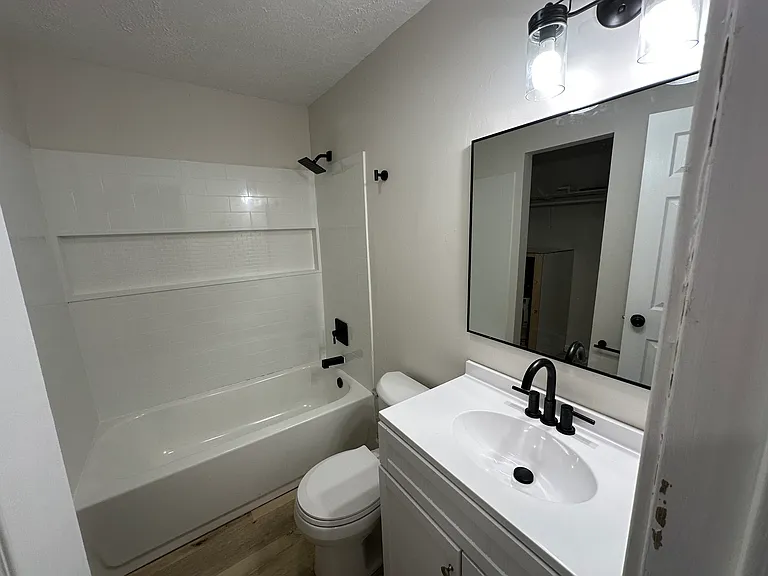 2811 Glenpark Rd — Photo 7