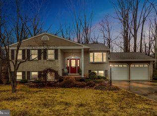 6021 Lamont Ct, Springfield, VA 22152