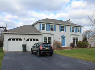 8 Bridge Ct, Jackson, NJ 08527