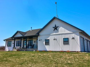 35806 Oasis Rd, Lindstrom, MN 55045