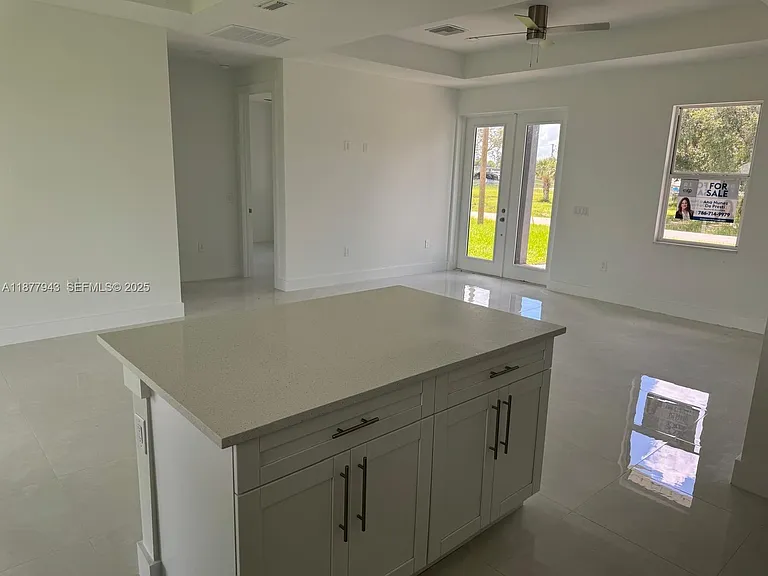 2044 Crawford North Ave — Photo 5