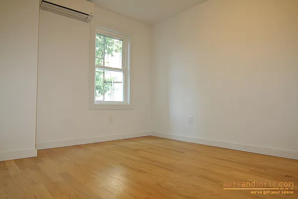 Rented by aptsandlofts.com | media 14