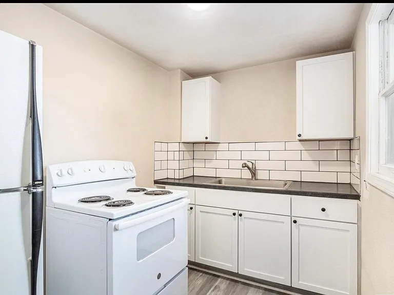 4520 Lafayette Ave #1 — Photo 6