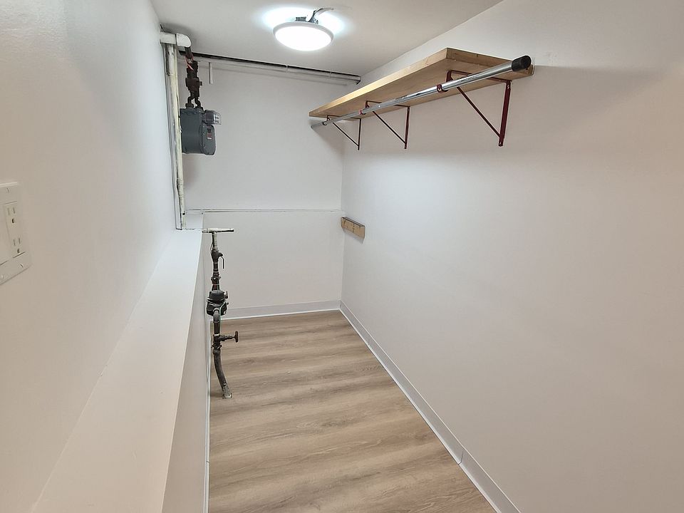 1st image of 4544 N Mulligan Ave #Basement