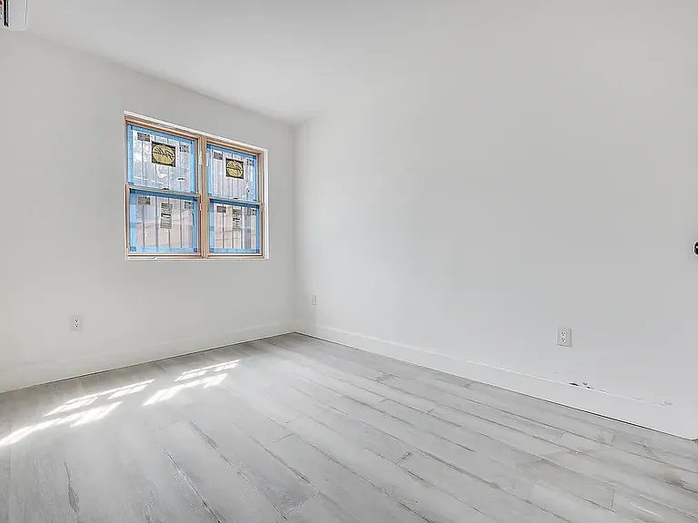 431 Warwick St #2B — Photo 10