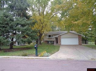 601 19th Ave NE, Waseca, MN 56093