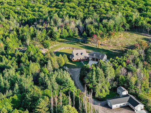 47212 Main St, Houghton, MI 49931