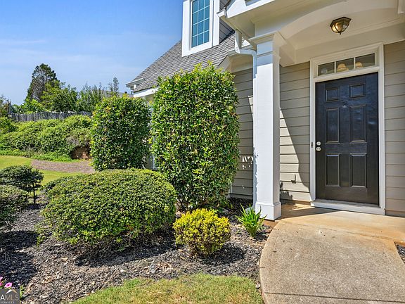 2nd image of 2059 Planters Mill Ln