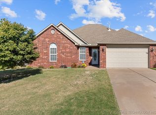 4902 NE Wisconsin St, Bartlesville, OK 74006